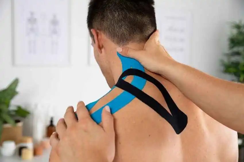 How to Use Kinesiology Tape for Shoulder Pain